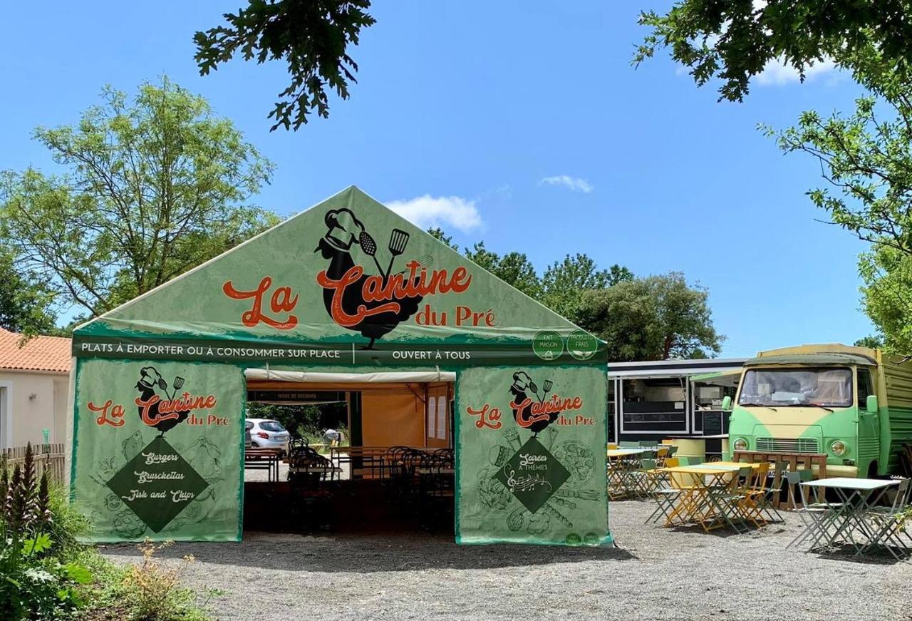 Camping Au Pre De L'Etang Sainte-Foy  外观 照片